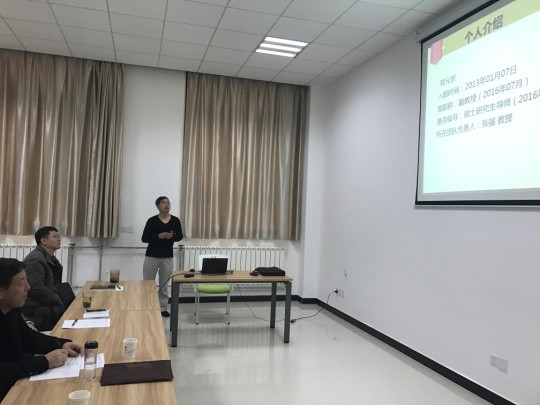 米兰milan官方网站组织新进教师进行首聘期满述职汇报