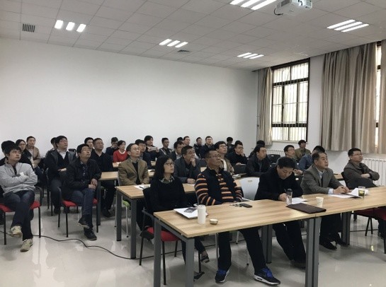 米兰milan官方网站组织新进教师进行首聘期满述职汇报